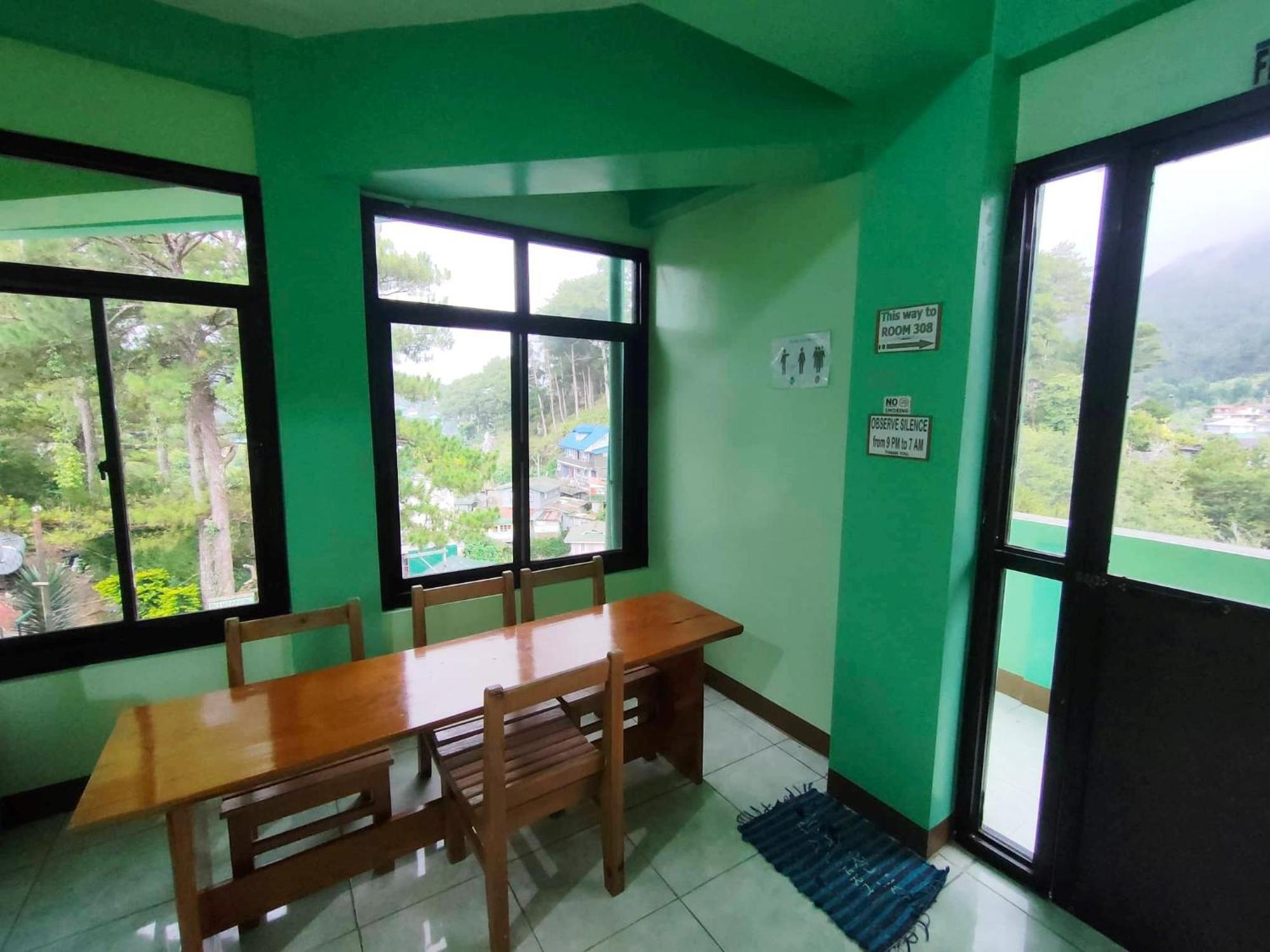 Shamrock Tavern Sagada Bagian luar foto
